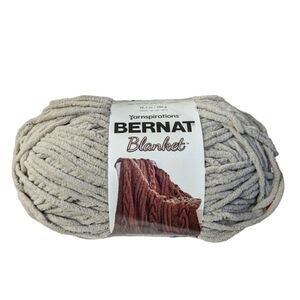Bernat Blanket Yarn Pale Grey Polyester Super Bulky Knit Crochet Yarnspirations